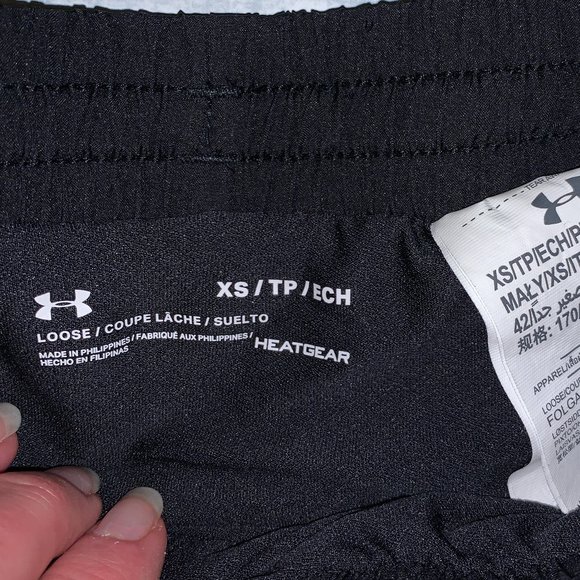 Under Armour Women's Loose Athletic Shorts - X-Sm - Picture 3 of 4